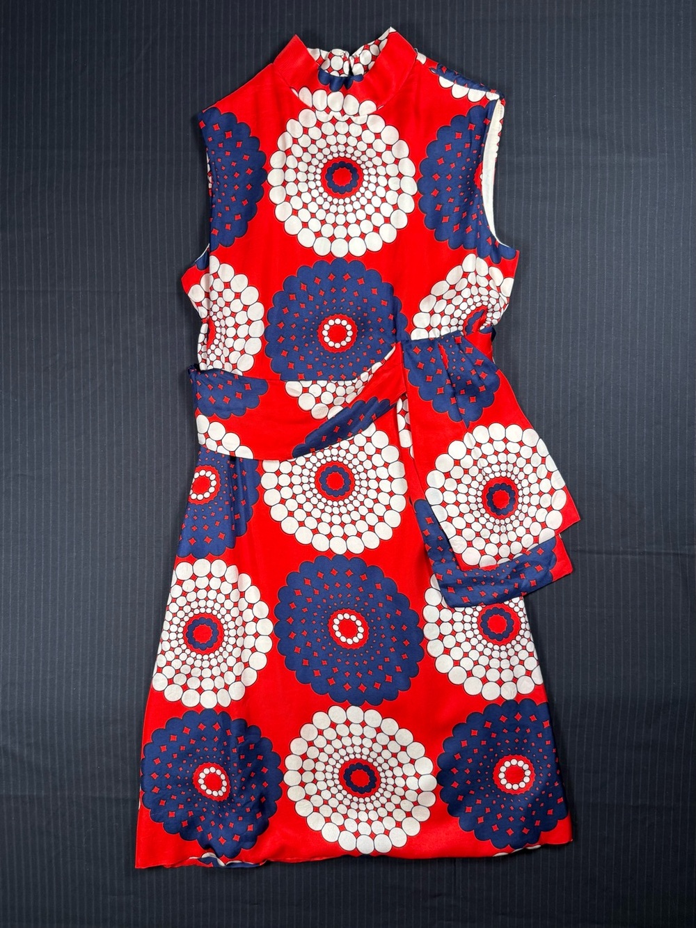 Vintage Mod Floral Geometric Shift Dress - Picture 16 of 16